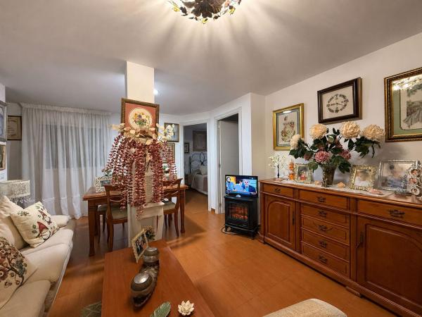 Sale of flat in Piso en Calle Cristino Martos, 9, Victoria Eugenia, Málaga, Málaga
 photo 2