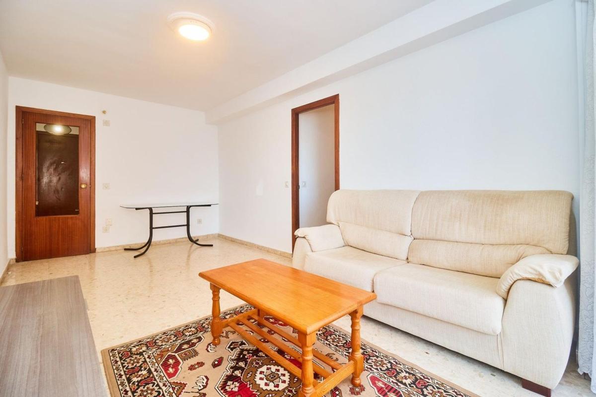 Sprzedaż mieszkania w Piso en Calle Hermanos Pinzón, 3, Zona Puerto Deportivo, Fuengirola, Fuengirola
photo 4