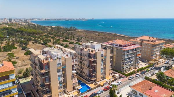 Продажа квартиры на Piso en Calle Pleamar, Punta Prima, Torrevieja, Торревьеха
thumbnail 1
