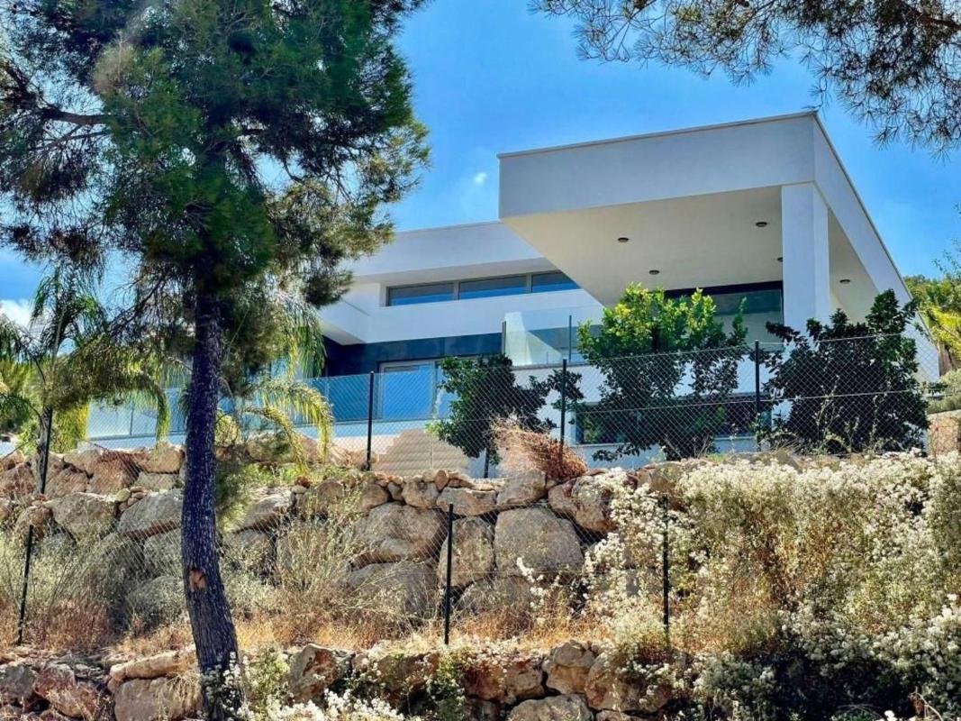 Properties for sale and rent in Spain photo 2