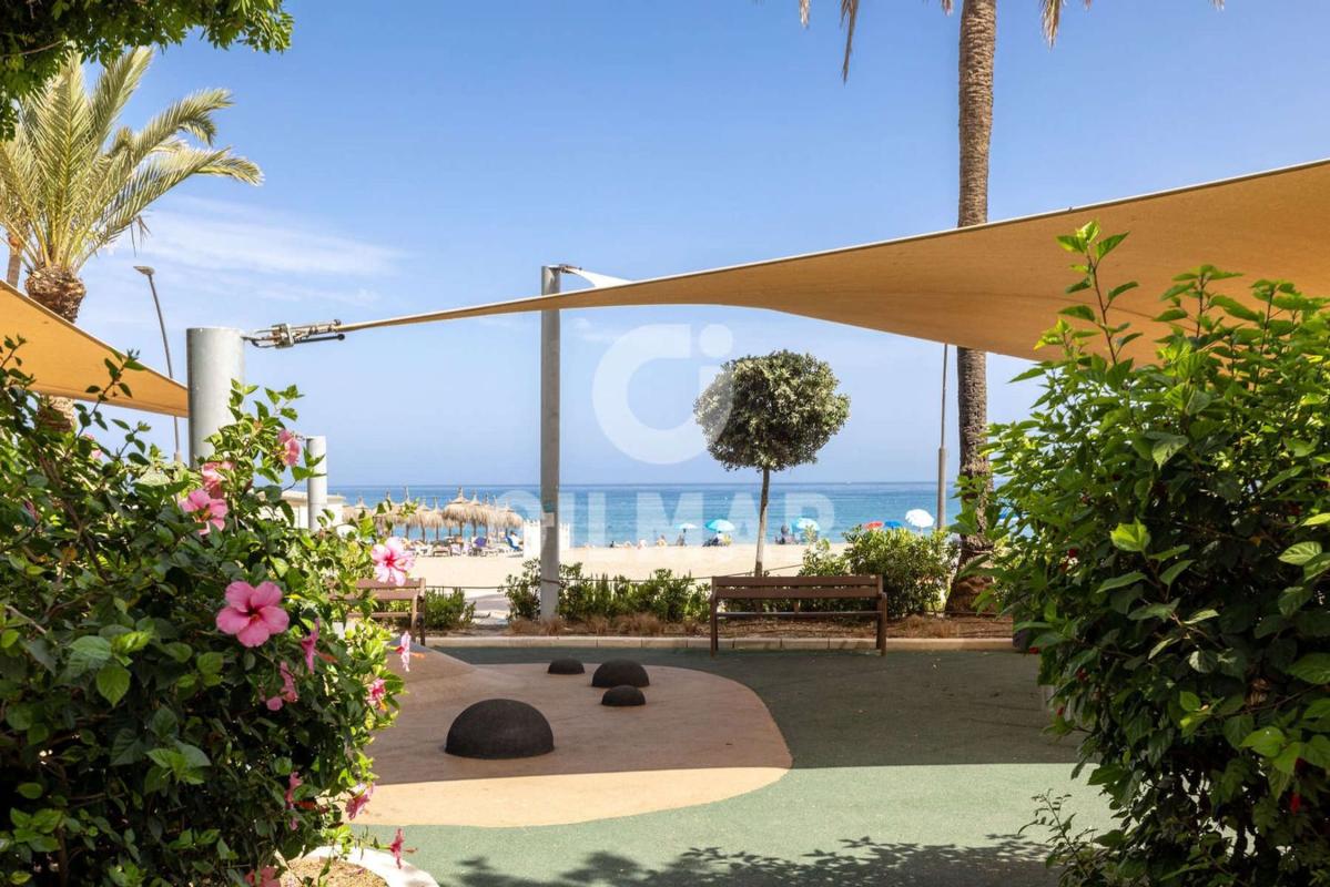 Venta de piso en Piso en Calle Alborán, Puerto de Estepona, Estepona, Estepona
photo 1