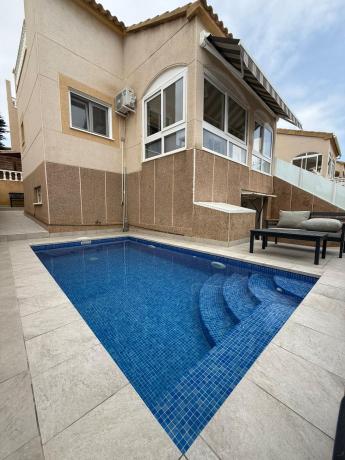Casa o chalet independiente en Zona Lago - Los Almendros, Orihuela photo 3