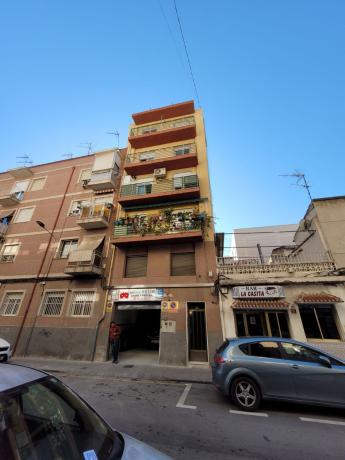 Sprzedaż mieszkania w Piso en Torres Quevedo, Plaza de Toros - Avenida Chapí - Trinquete, Elda, Elda
photo 1
