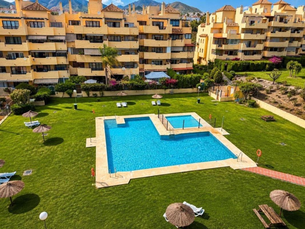 Venta de ático en  Ático en La Concha-Resina Golf, Estepona, Estepona photo 2