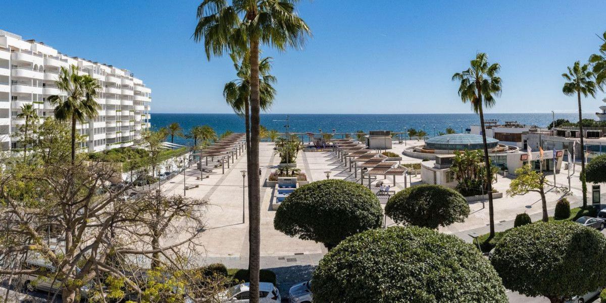 Venta de duplex en Dúplex en Calle Camilo José Cela, 23, Playa de la Fontanilla, Marbella, Marbella photo 3