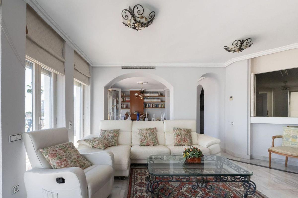 Venta de duplex en Dúplex en Calle Camilo José Cela, 23, Playa de la Fontanilla, Marbella, Marbella photo 5