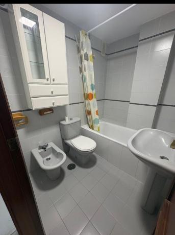 Sprzedaż mieszkania w Piso en Calle Fernán Núñez, 11, Perchel sur - El Bulto, Málaga, Málaga
thumbnail 2