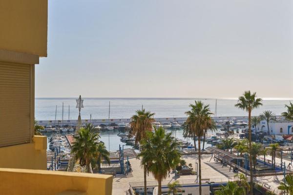 Продажа квартиры на Piso en Avenida Duque de Ahumada, Playa Bajadilla-Puertos, Marbella, Марбелла
 photo 2