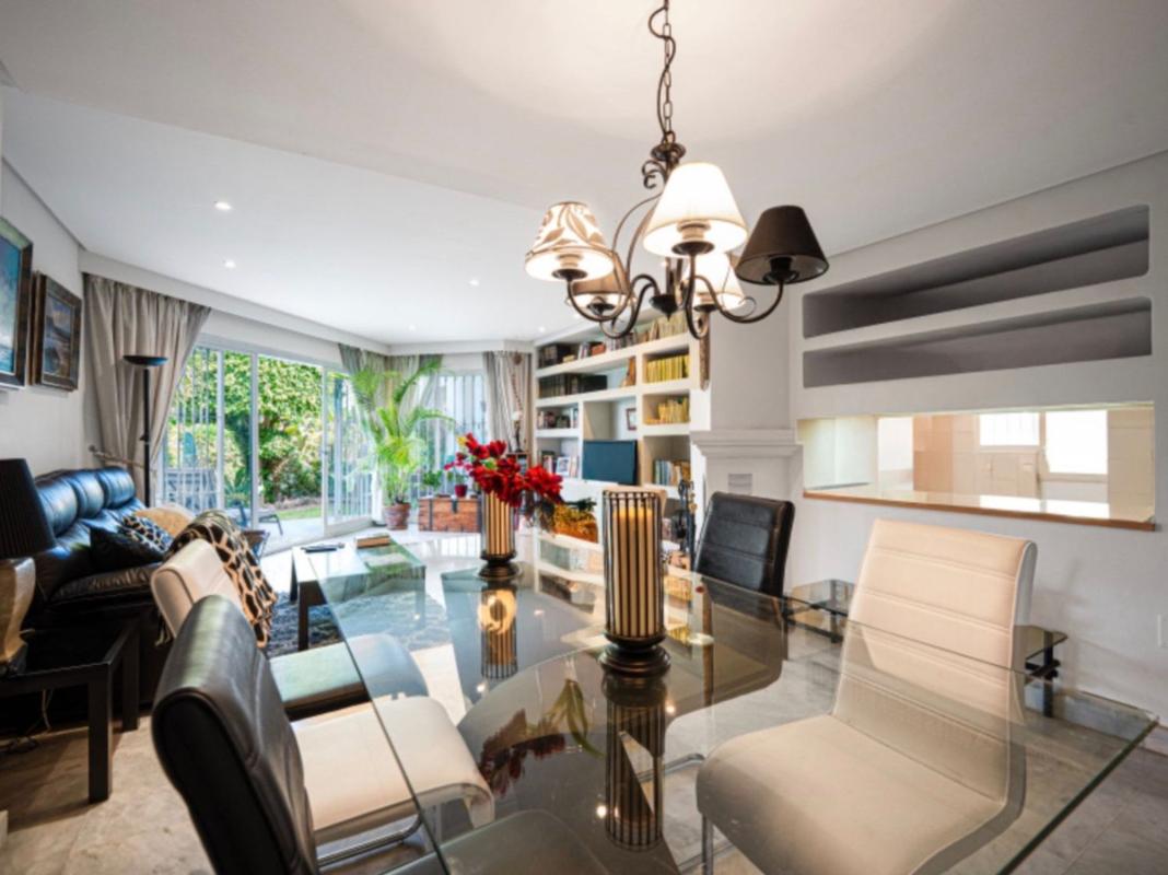 Продажа дуплекса на Dúplex en Urbanización Cascada de Camojan, Sierra Blanca, Marbella, Марбелла photo 5