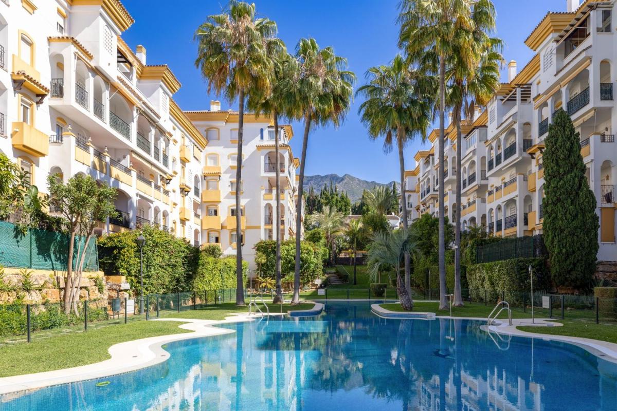 Venta de piso en Piso en Lugar Nagueles, La Carolina-Guadalpín, Marbella, Marbella
photo 1