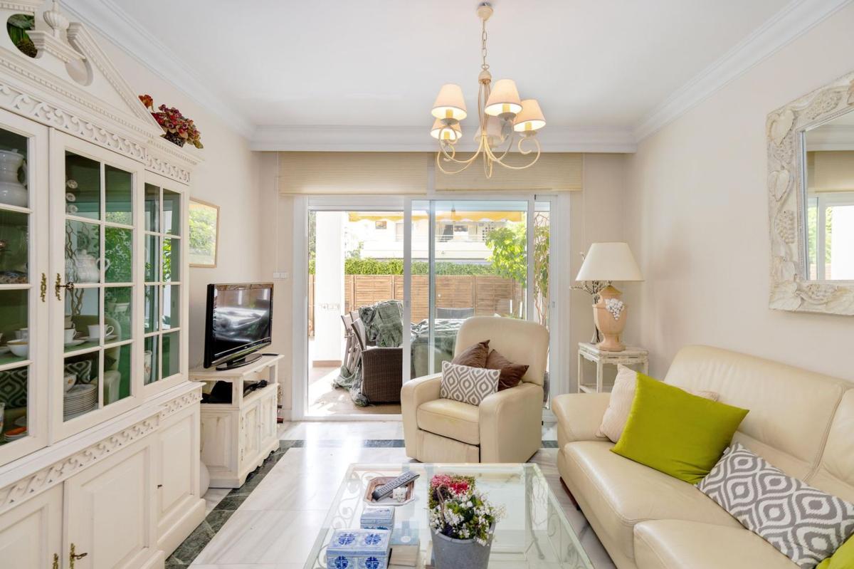 Venta de piso en Piso en Lugar Nagueles, La Carolina-Guadalpín, Marbella, Marbella
photo 3