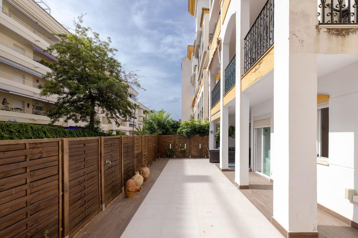 Venta de piso en Piso en Lugar Nagueles, La Carolina-Guadalpín, Marbella, Marbella
photo 4