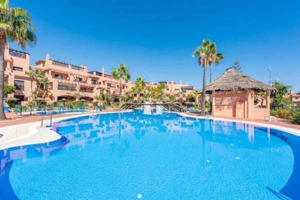 Venta de piso en Piso en Avenida Matas Verdes, 1 z, Atalaya-Isdabe, Estepona, Estepona
 photo 4