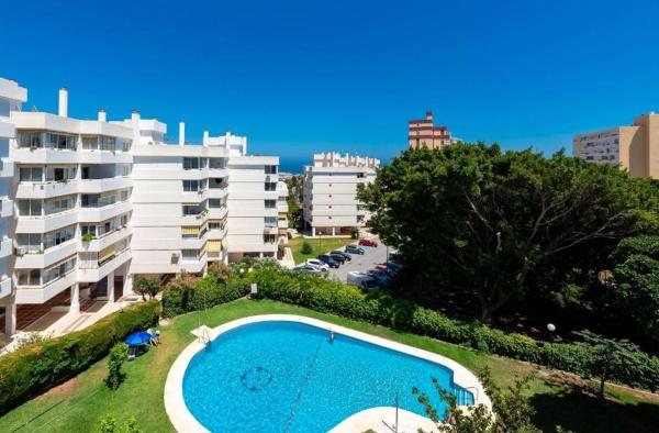 Sale of flat in Piso en Calle Luis Vives, 8, Solymar - Puerto Marina, Benalmádena, Benalmádena
 photo 3
