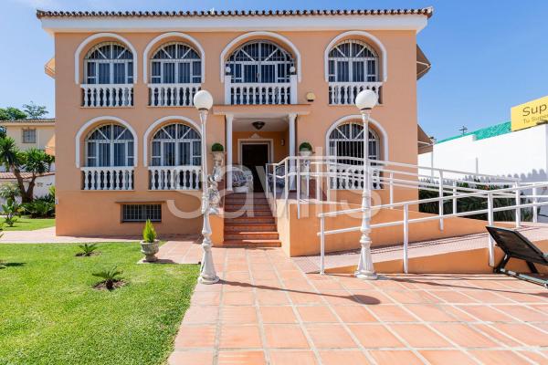 Casa o chalet independiente en Avenida de la Música, Capellanía - Retamar, Alhaurín de la Torre photo 1