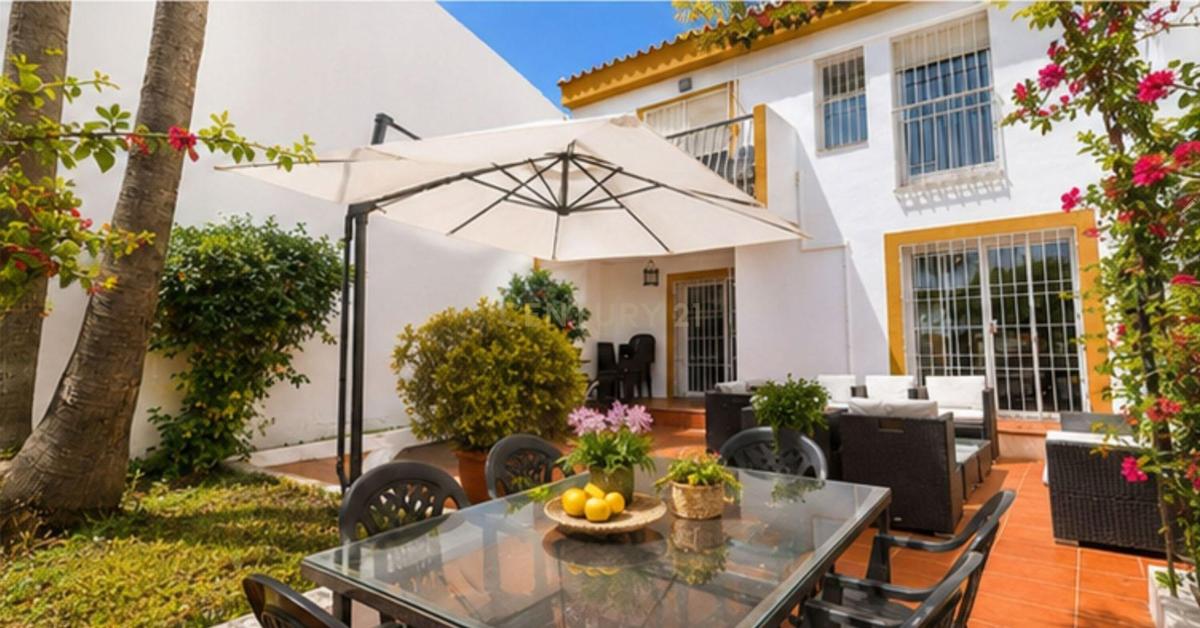 Properties for sale and rent in Spain photo 2