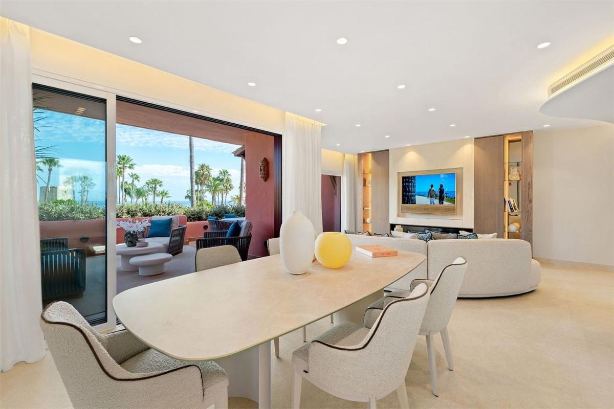 Venta de piso en Piso en Urbanizacion Cabo Bermejo, Guadalmansa, Estepona, Estepona
photo 2