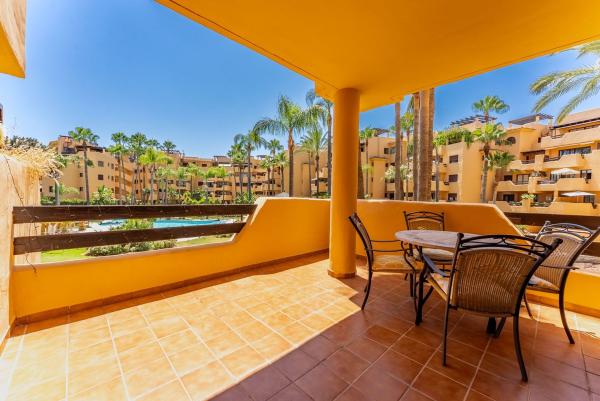 Venta de piso en Piso en Calle Trajano, 5, Villacana - Costalita - Saladillo, Estepona, Estepona
thumbnail 1