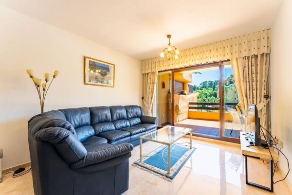 Venta de piso en Piso en Calle Trajano, 5, Villacana - Costalita - Saladillo, Estepona, Estepona
 photo 4