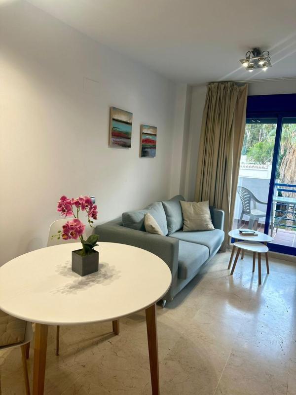 Sprzedaż mieszkania w Piso en Calle Torrealmádena, 3, Cortijo Torrequebrada, Benalmádena, Benalmádena
photo 1