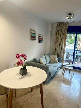 Sale of flat in Piso en Calle Torrealmádena, 3, Cortijo Torrequebrada, Benalmádena, Benalmádena
 photo 1