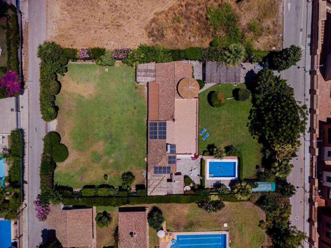 Properties for sale and rent in Spain photo 3
