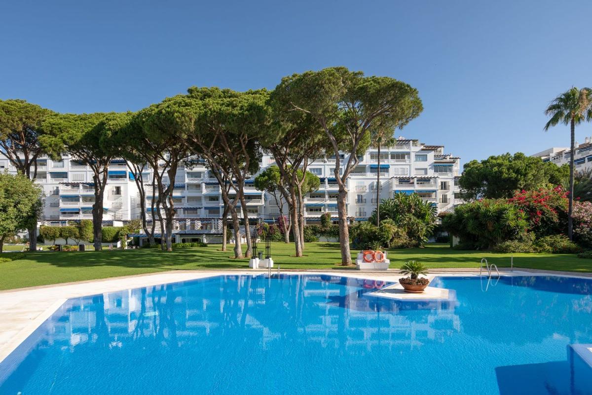 Venta de piso en Piso en Lola Flores(nva a Marina) s/n, Puerto Banús, Marbella, Marbella
photo 1