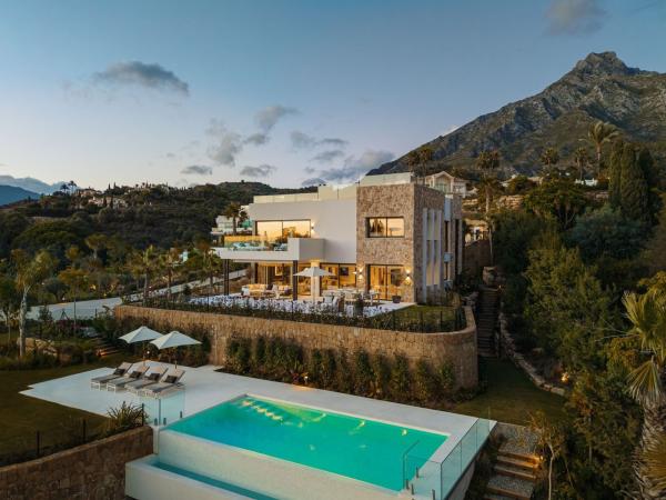 Casa o chalet independiente en Lugar Urbanizacion la Capellania, Nagüeles, Marbella photo 1