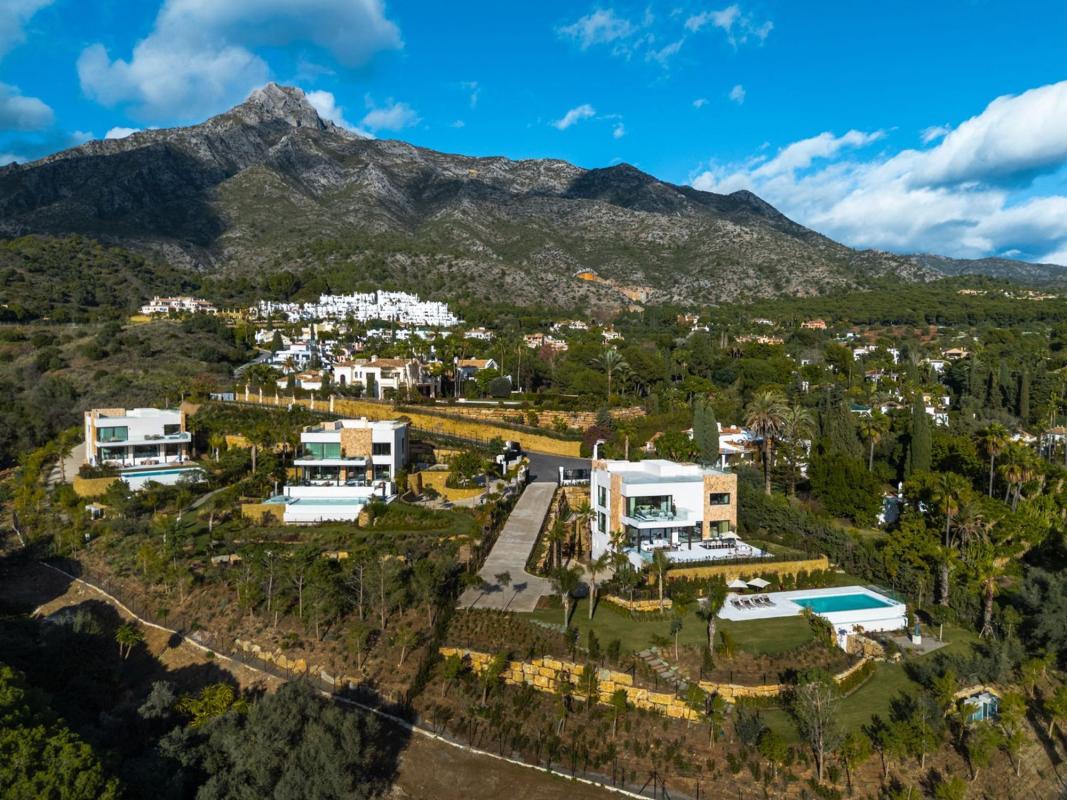 Properties for sale and rent in Spain photo 3