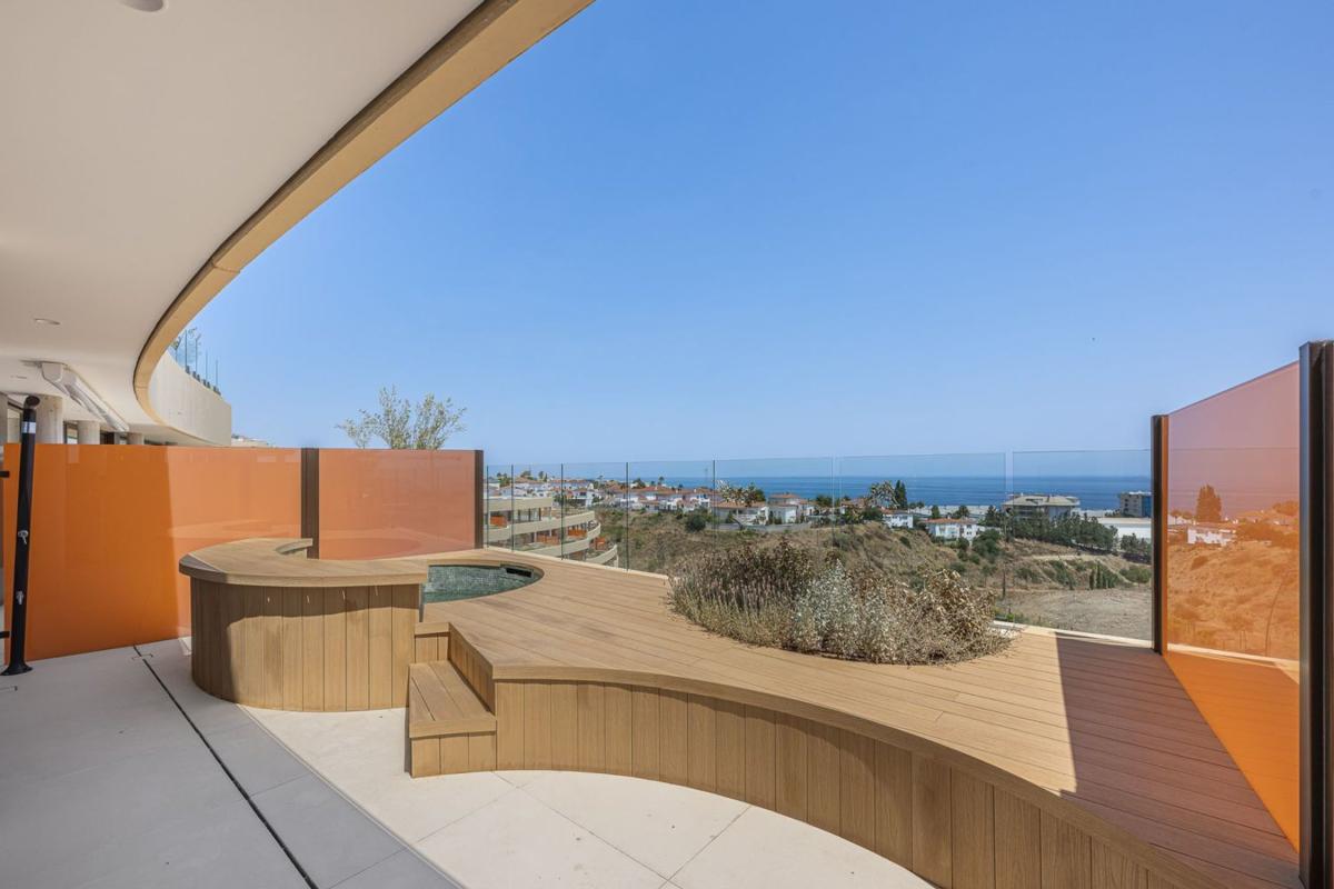 Venta de piso en Piso en Avenida 8 de Marzo, El Higuerón, Fuengirola, Fuengirola
photo 1