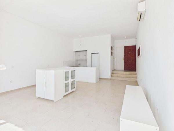 Venta de piso en Piso en Calle Monte Biarritz, Nueva Atalaya, Estepona, Estepona
thumbnail 2