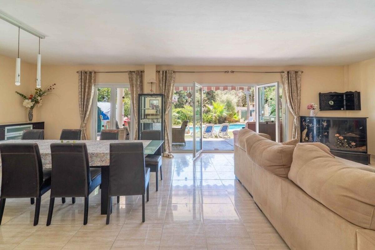 Properties for sale and rent in Spain photo 2