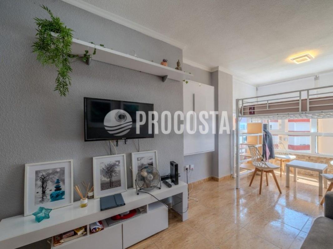 Venta de piso en Piso en Avenida García Peñalver, Centro Internacional, Torrox, Torrox
 photo 2