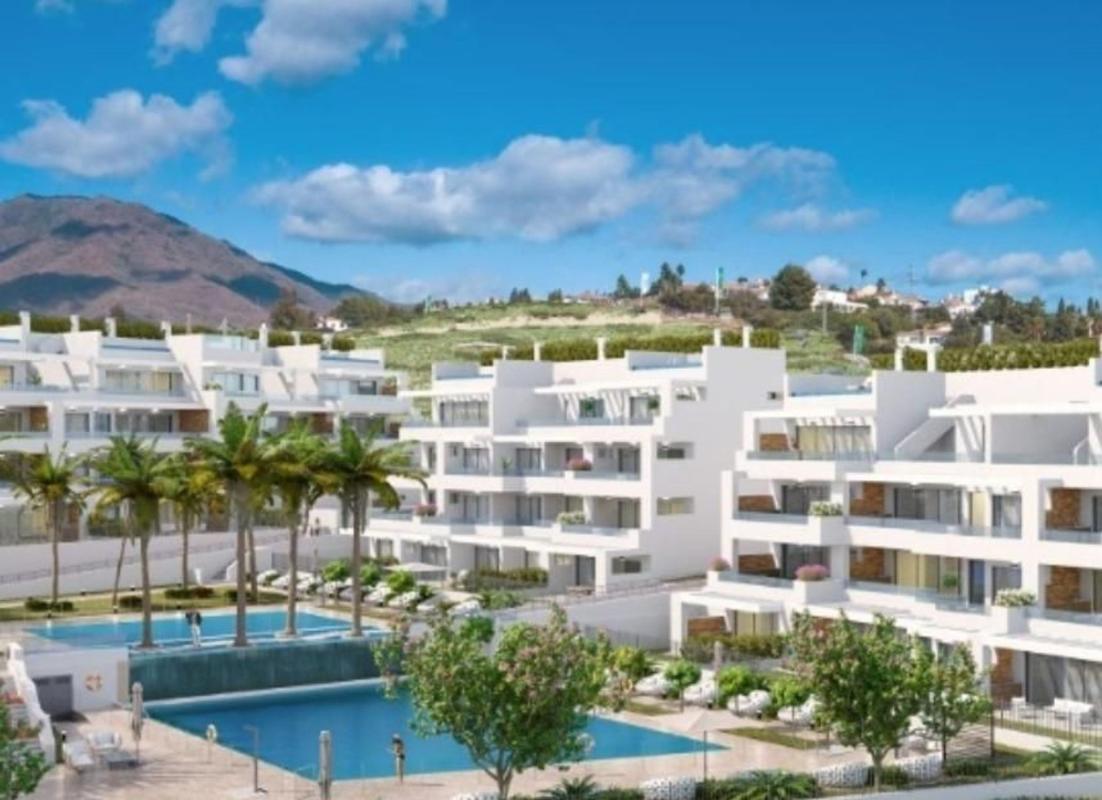 Venta de piso en Piso en Guadalobón, Estepona, Estepona
photo 1