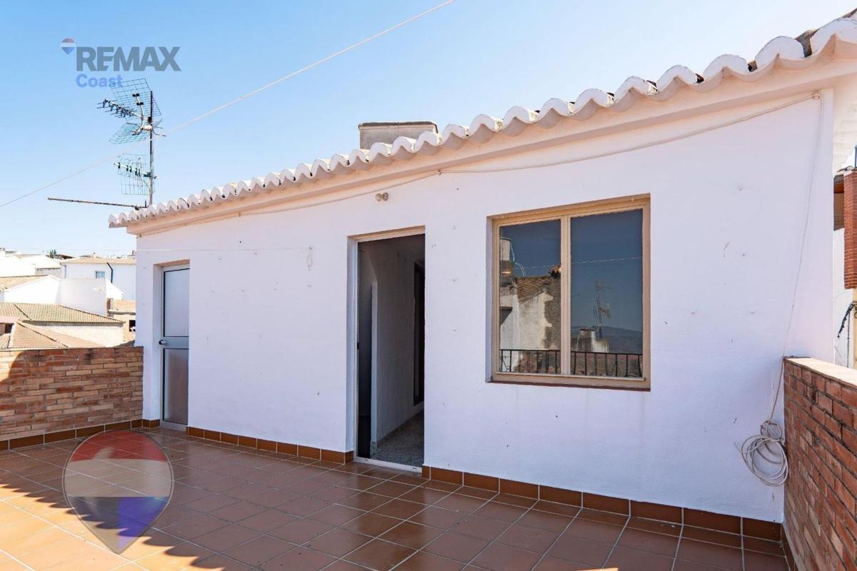 Properties for sale and rent in Spain photo 5