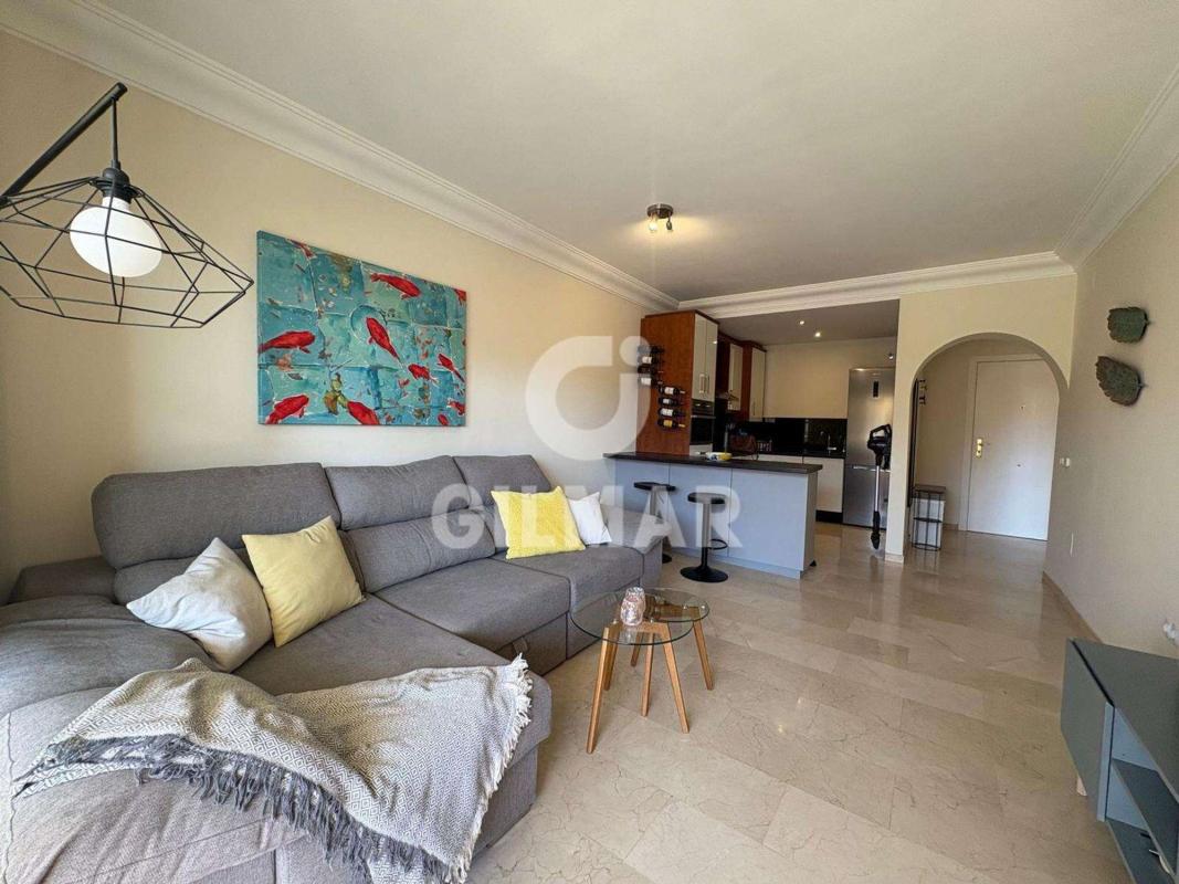 Venta de piso en Piso en Avenida Reina Sofia, Puerto de Estepona, Estepona, Estepona
photo 3
