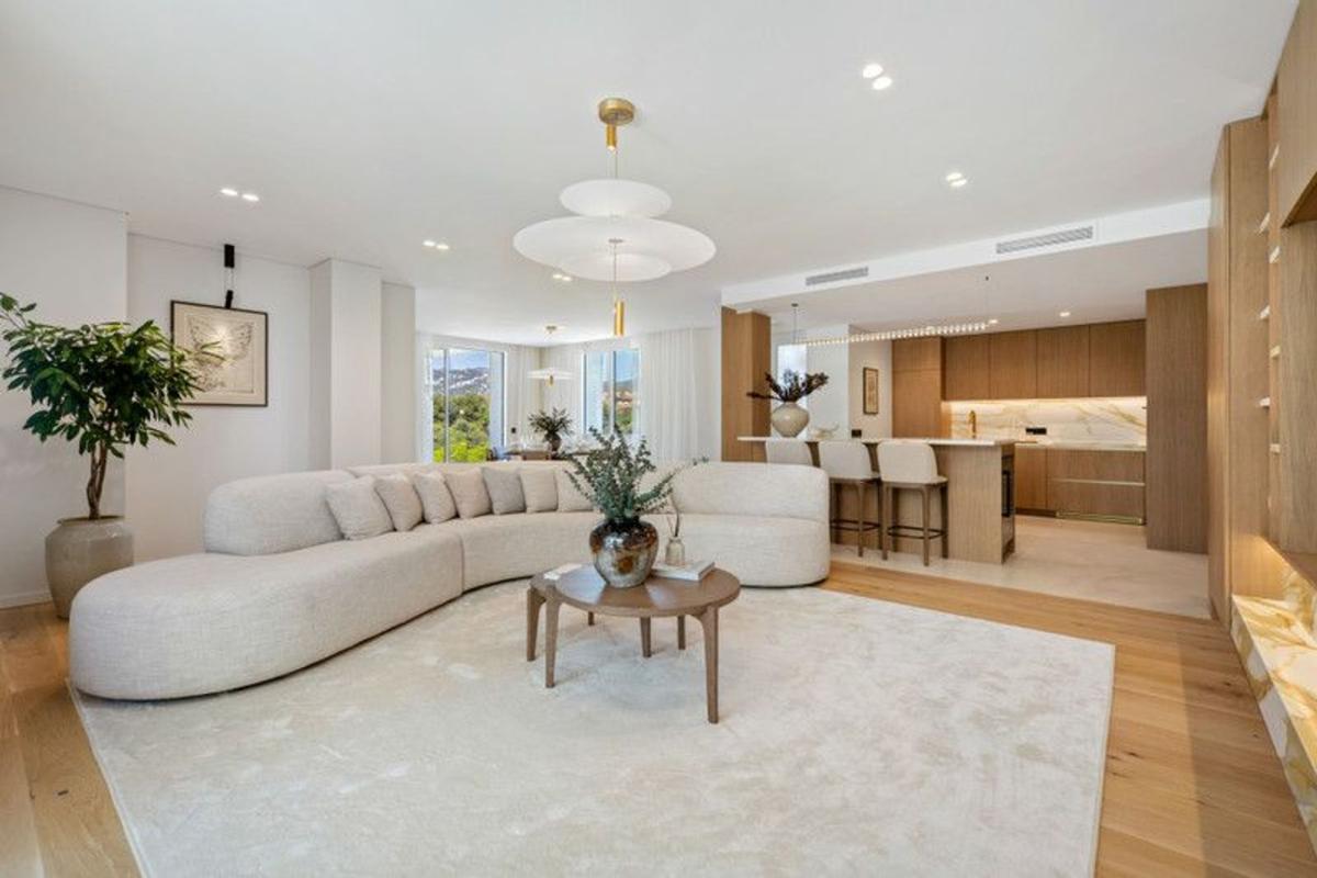 Продажа пентхауса на Ático en Calle del Ciervo, 16, Los Monteros, Marbella, Марбелла photo 1