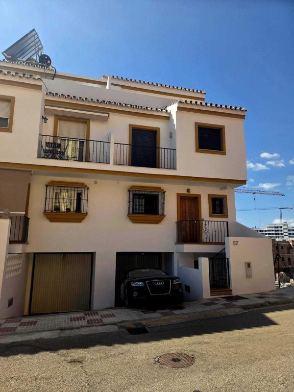 Properties for sale and rent in Spain photo 2