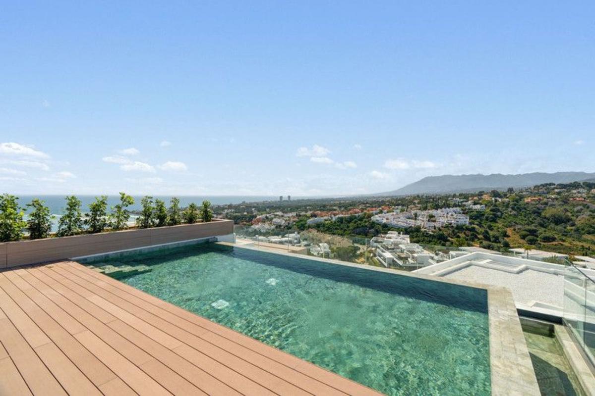 Venta de duplex en Dúplex en Calle Alta, 29604, Cabopino - Artola, Marbella, Marbella photo 1