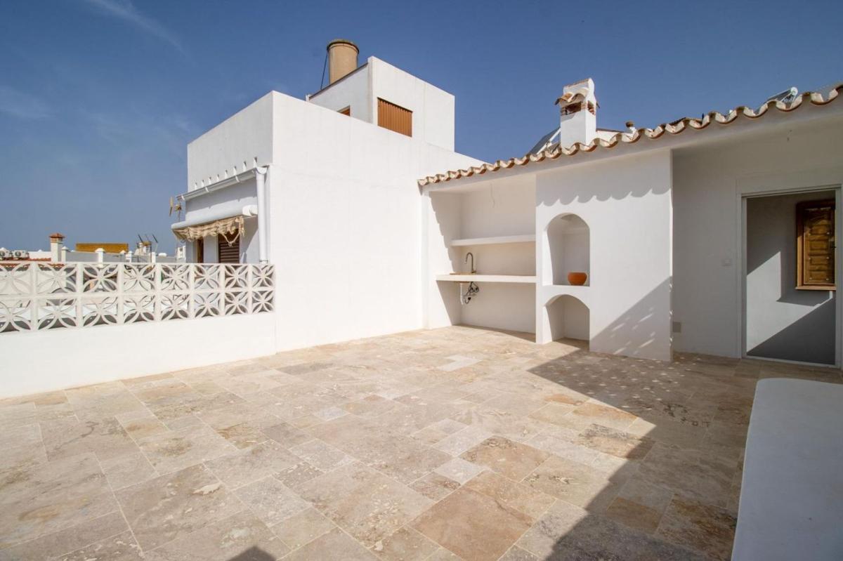 Properties for sale and rent in Spain photo 1