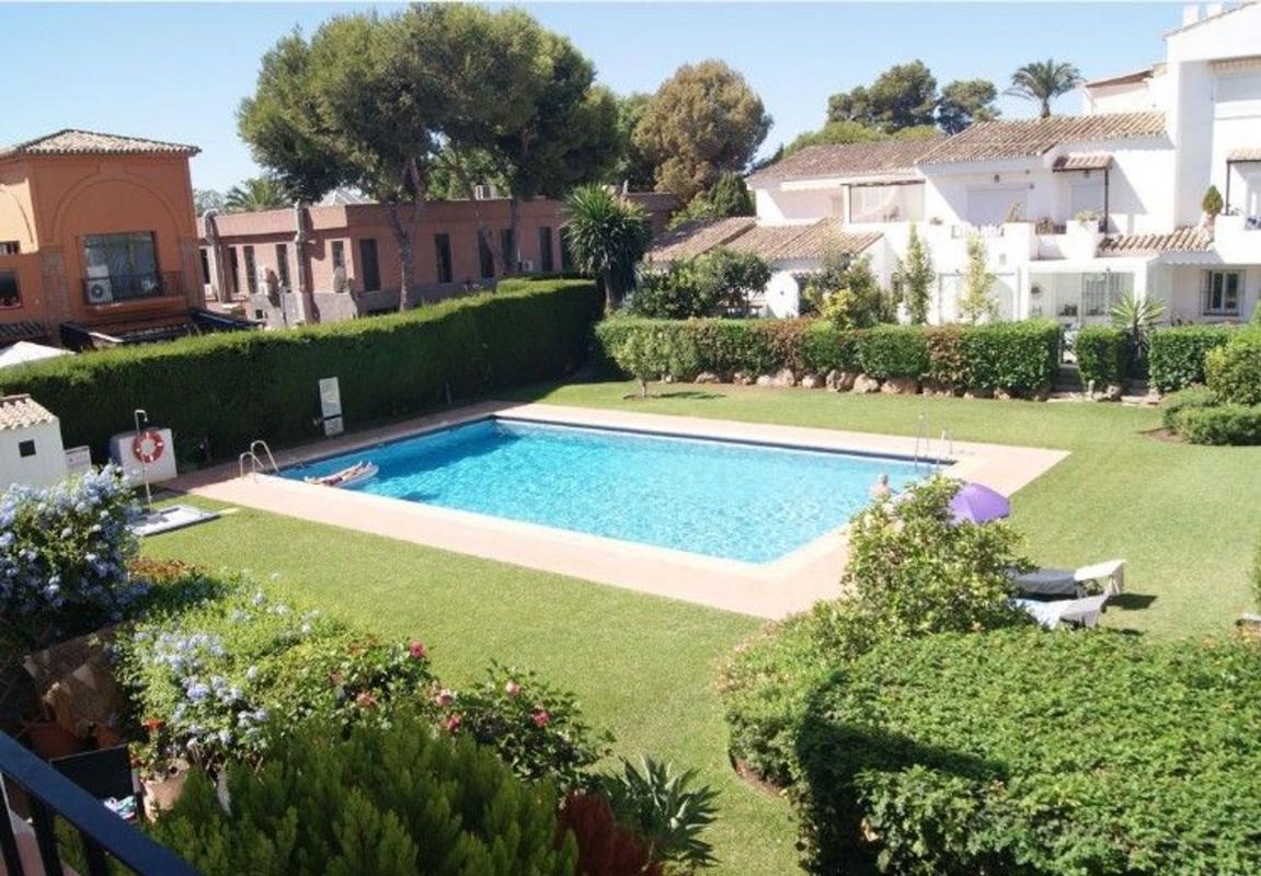 Venta de piso en Piso en Calle de Sabinillas, 36, Paraiso-Barronal, Estepona, Estepona
photo 1