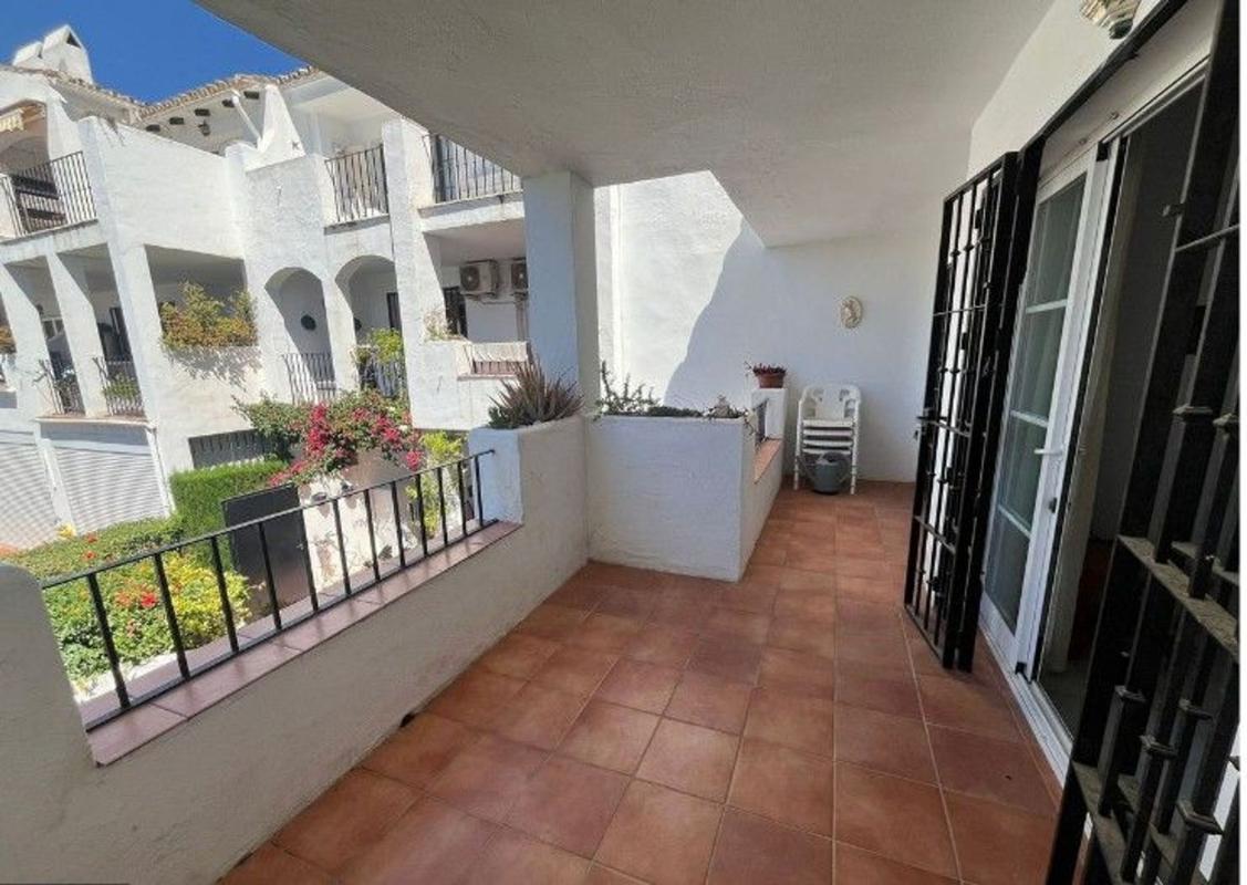 Venta de piso en Piso en Calle de Sabinillas, 36, Paraiso-Barronal, Estepona, Estepona
photo 3