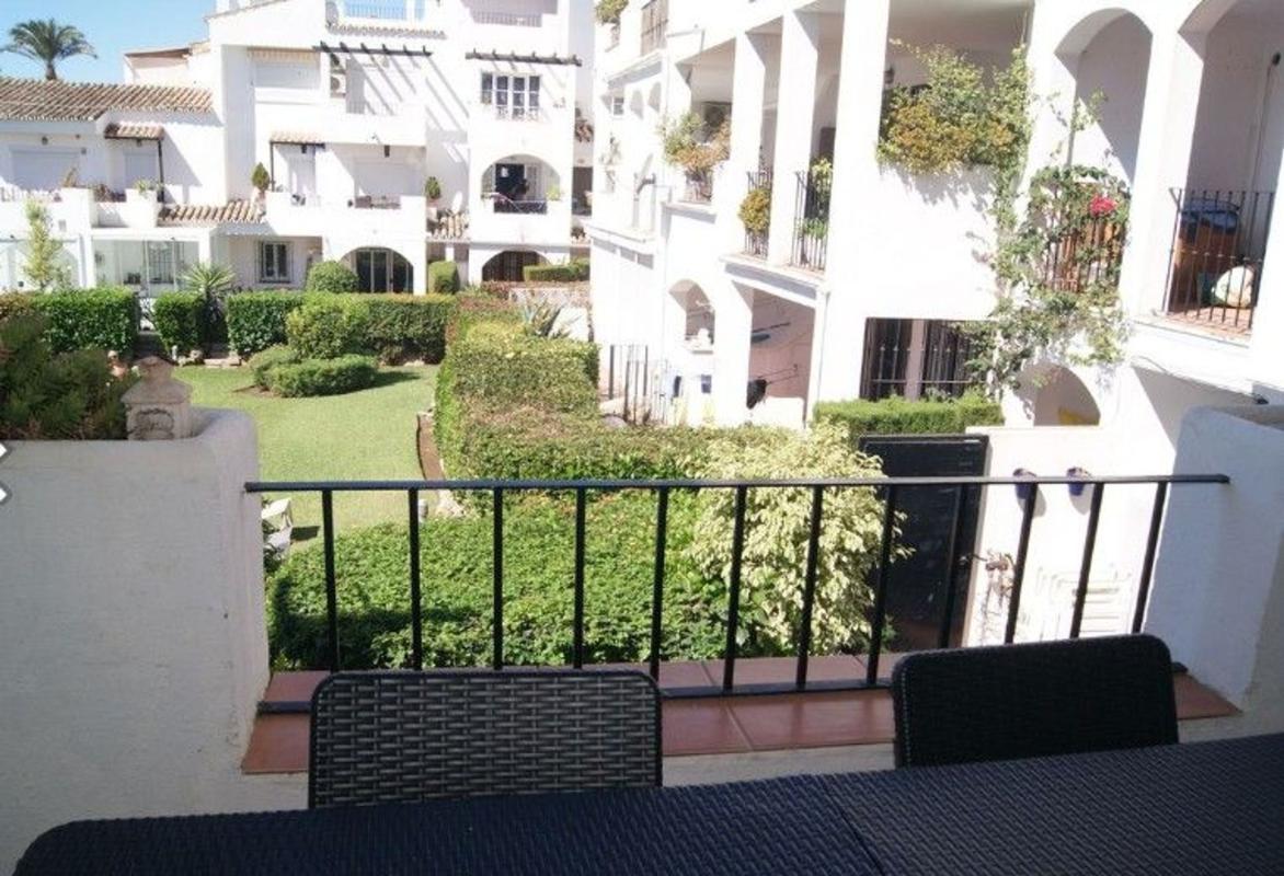 Venta de piso en Piso en Calle de Sabinillas, 36, Paraiso-Barronal, Estepona, Estepona
photo 4