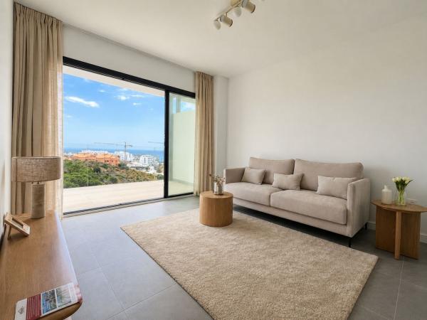 Sale of flat in Piso en Lugar Urbanizacion Playa Marina, Calaburra - Chaparral, Mijas, Mijas
 photo 2