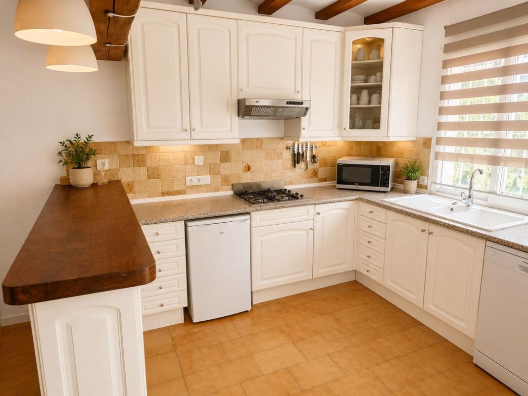 Properties for sale and rent in Spain photo 5