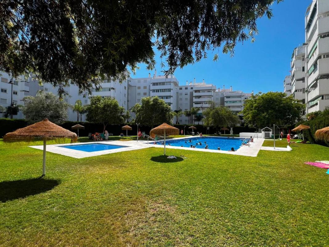 Sale of apartment in Piso en Avenida Santa Amalia, Zona Sohail, Fuengirola, Fuengirola
photo 1