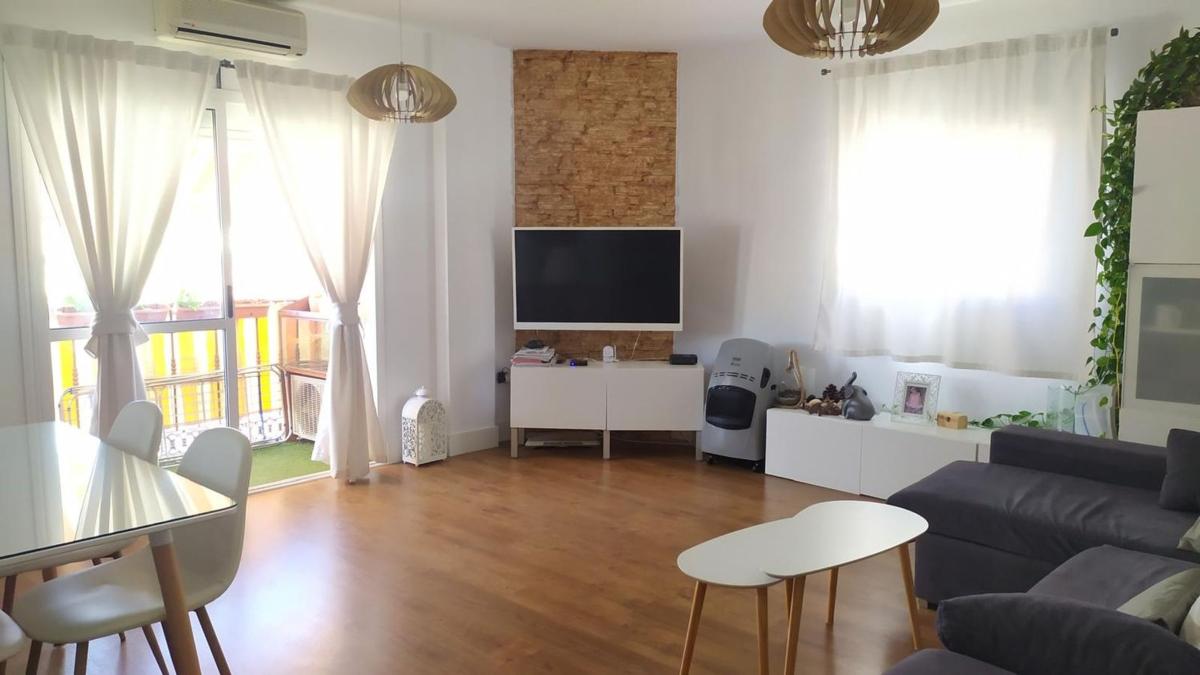 Venta de piso en Piso en Avenida Carlos III, Zona Hispanidad - Vivar Téllez, Vélez-Malaga, Vélez-Malaga
photo 1