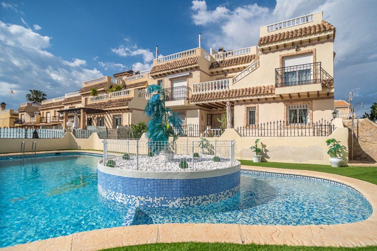 Продажа отдельного шале в Casa o chalet en La Chismosa, Orihuela, Ориуэла photo 1