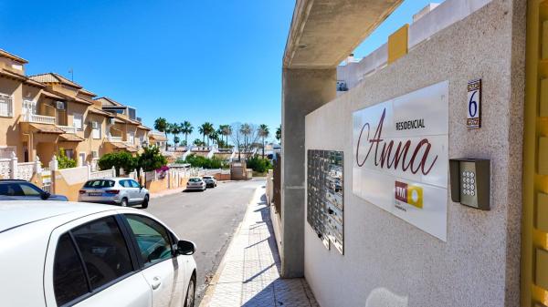 Sale of flat in Piso en Villamartín, Orihuela, Orihuela
 photo 2