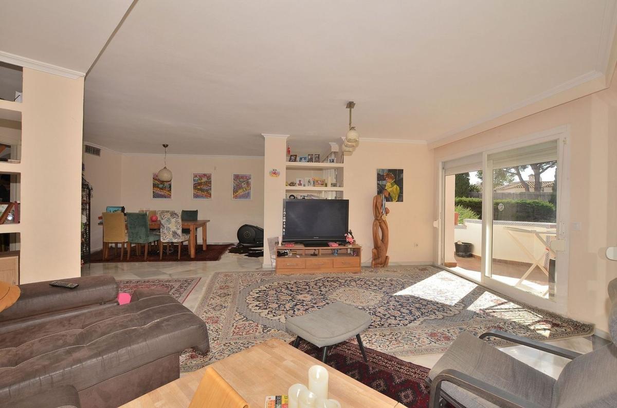 Duplex sale in Dúplex en Avenida de Gran Bretaña, Mijas Golf, Mijas, Mijas photo 5